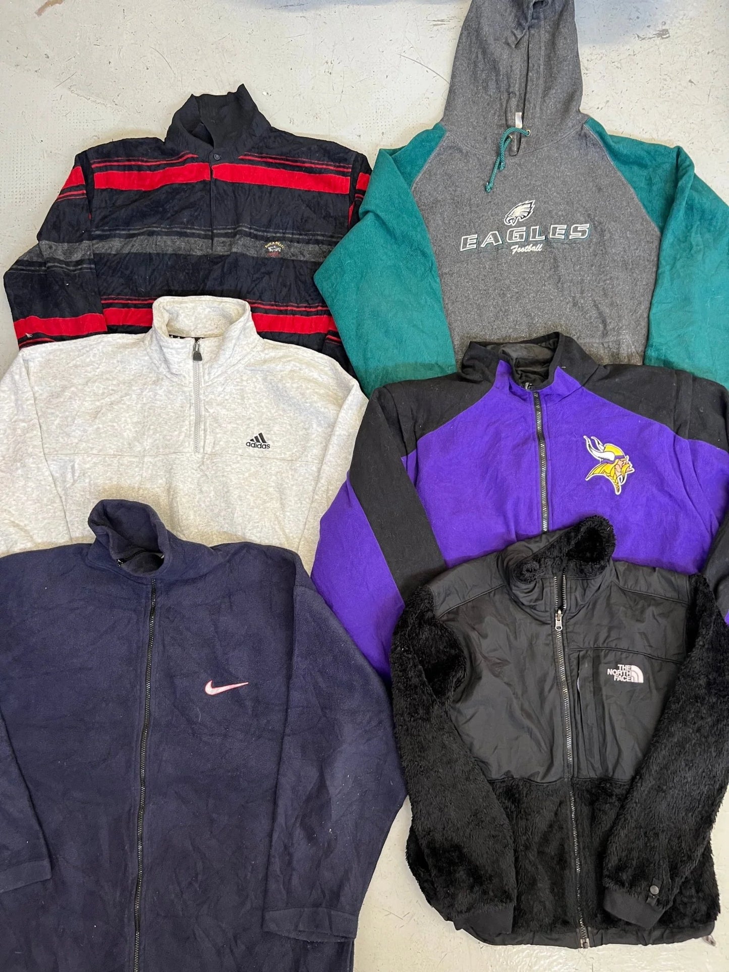 BRANDED MIX SWEATER BOX